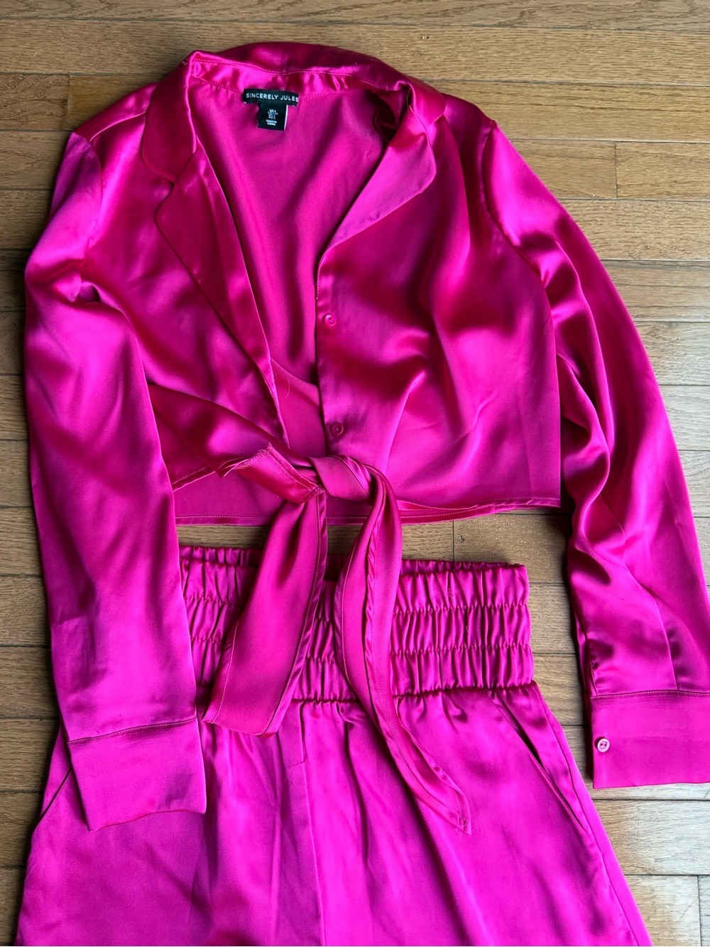 Sincerely Jules Satin Two-Piece Set Hot Pink Crop Top Tie Top & Wide Leg Pants - Picture 2 of 10